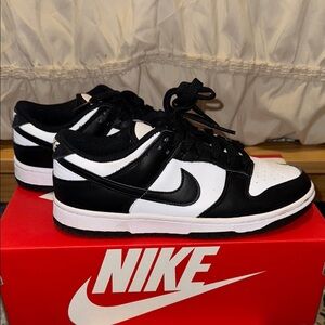 Nike Women’s Black and White Sneakers